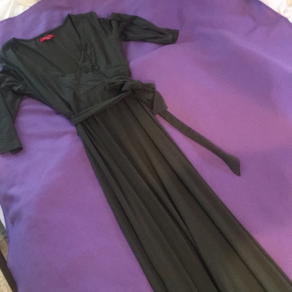 🍁🍂  GUESS Maxi dress